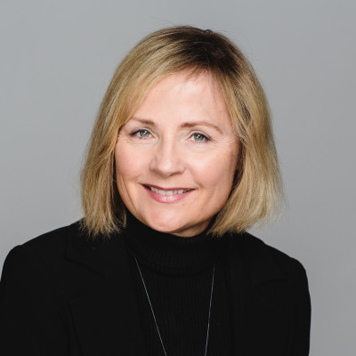 Dette bildet har en tom alt-tekst; dets filnavn er birgittegjestvang103-400x400-kurs-1.jpg